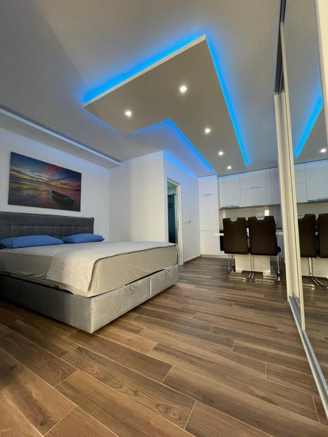 Charm Apartment Petrovac Bagian luar foto