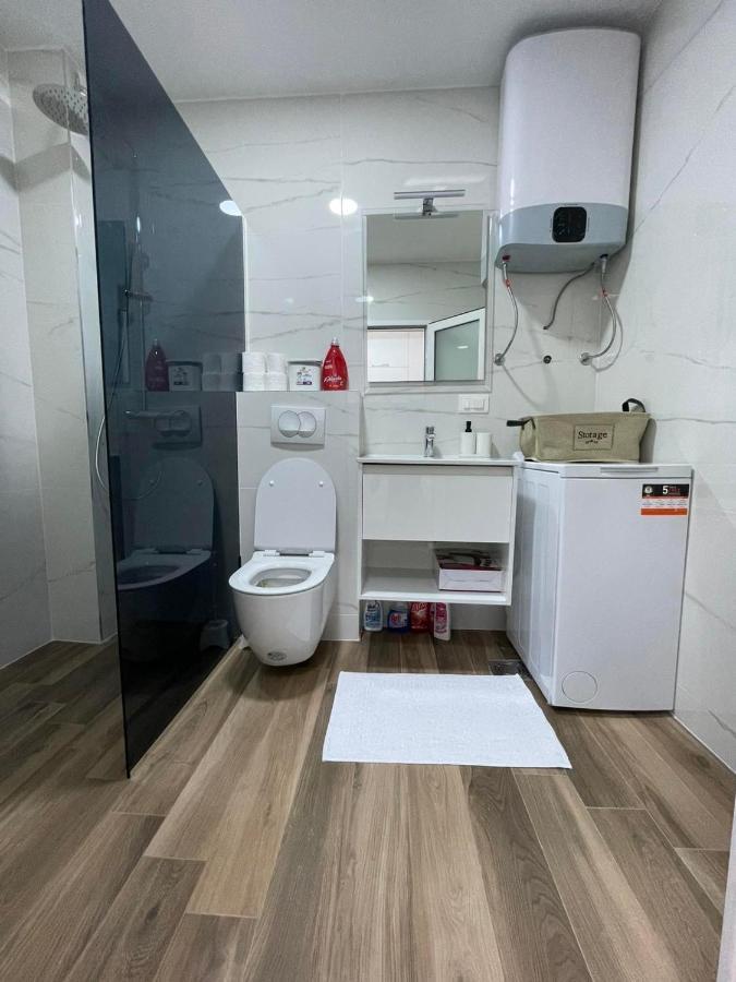 Charm Apartment Petrovac Bagian luar foto