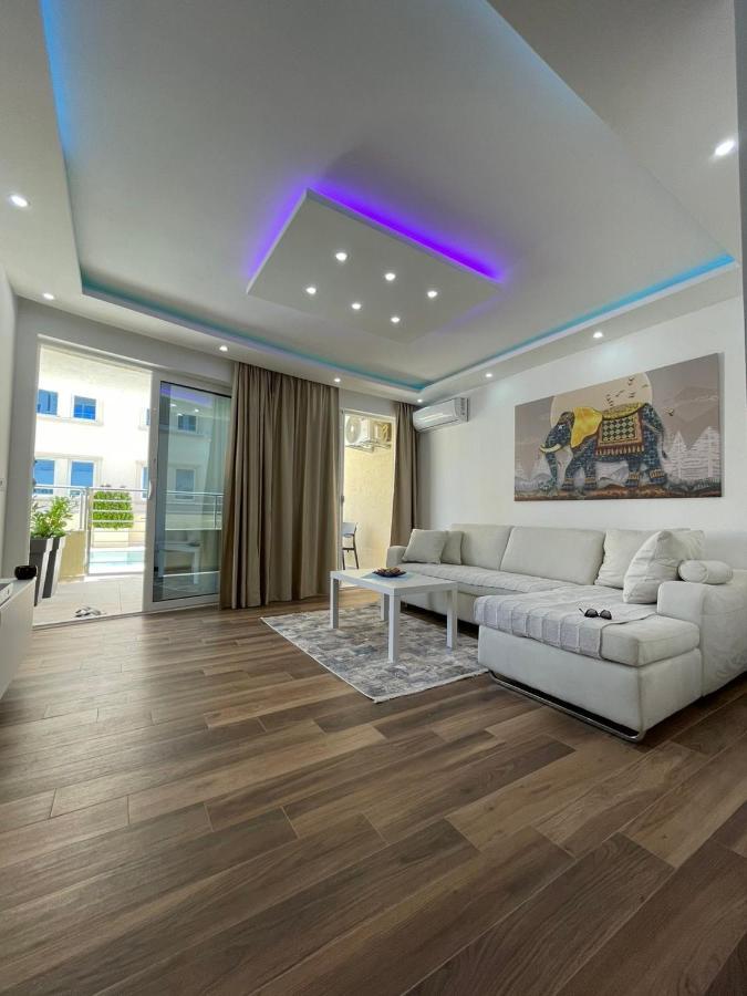 Charm Apartment Petrovac Bagian luar foto