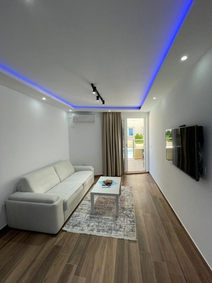 Charm Apartment Petrovac Bagian luar foto